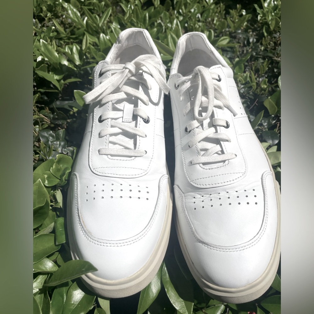 Vince Men's size 13 white leather, athletic shoes